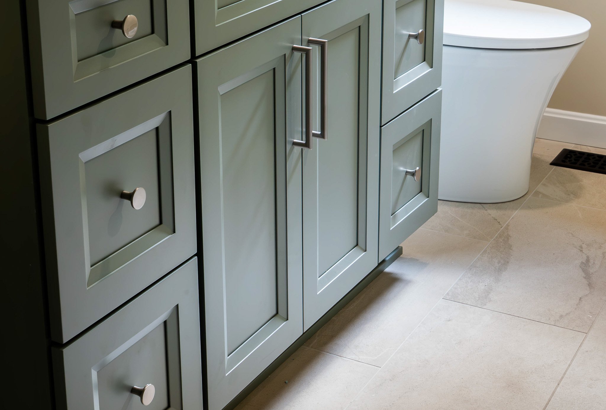 Bathroom Vanity & Flooring Details