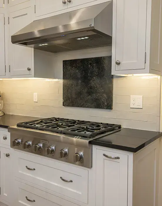 Modern Colonial Kitchen