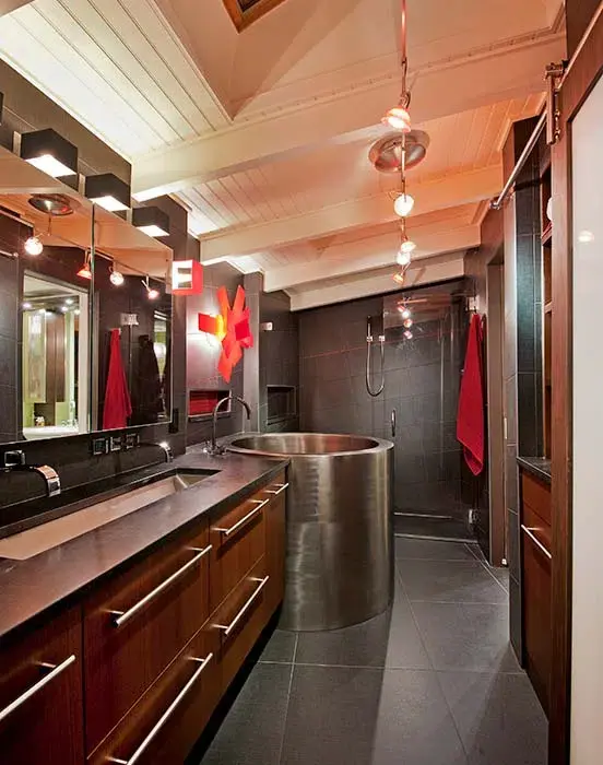 Modern Master Bathroom 